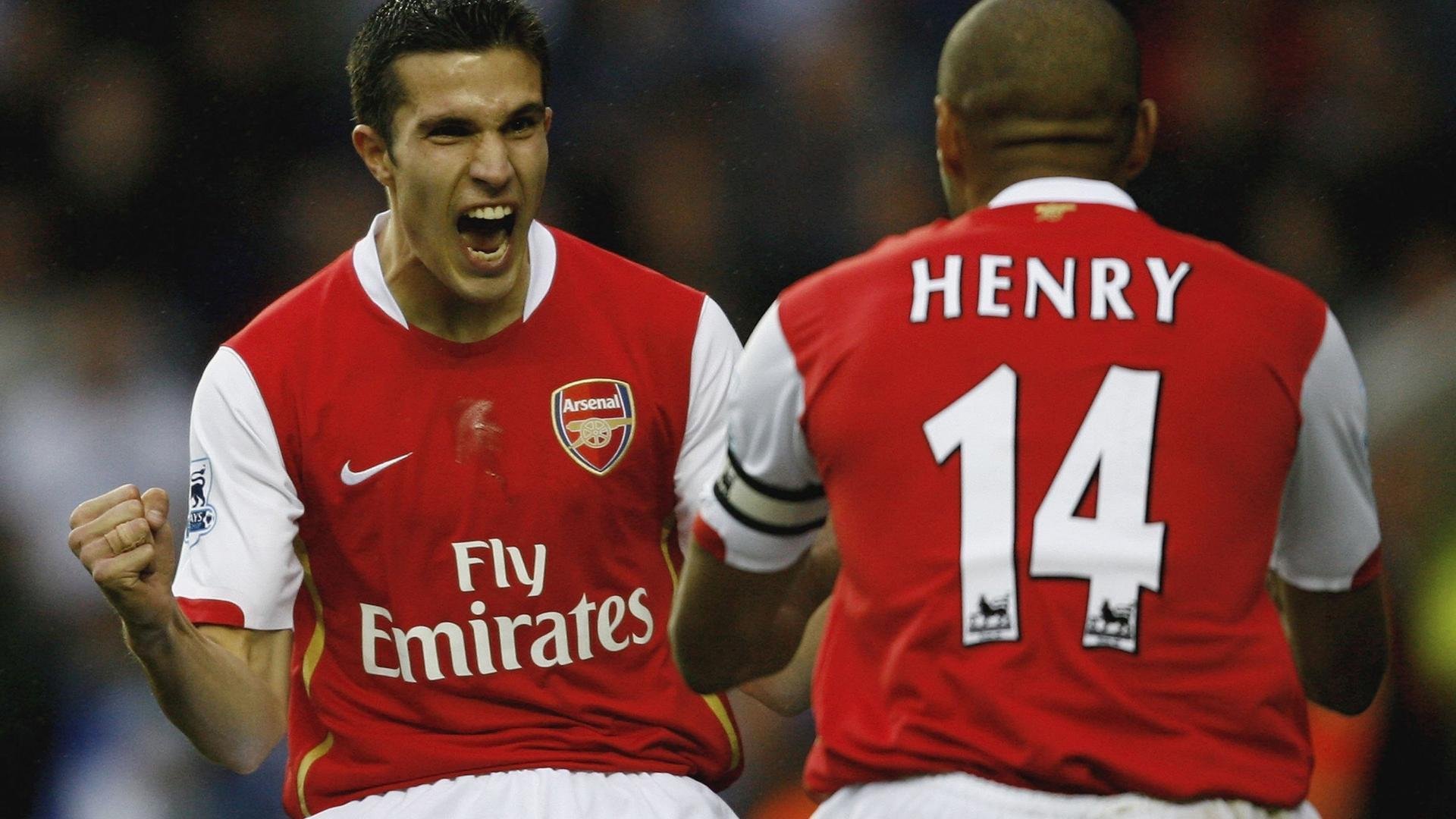 从乌拉圭翻盘摩洛哥到楚阿梅尼状态火热，足球世界中的韧性觉醒与中场新秩序